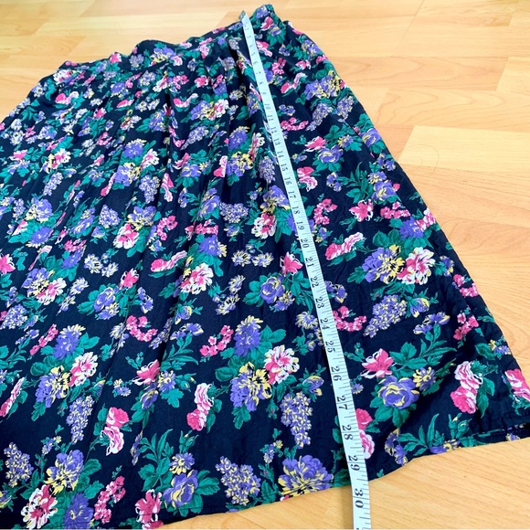 ST MICHAEL Vintage floral flowy skirt made in Canada - Picture 4 of 7